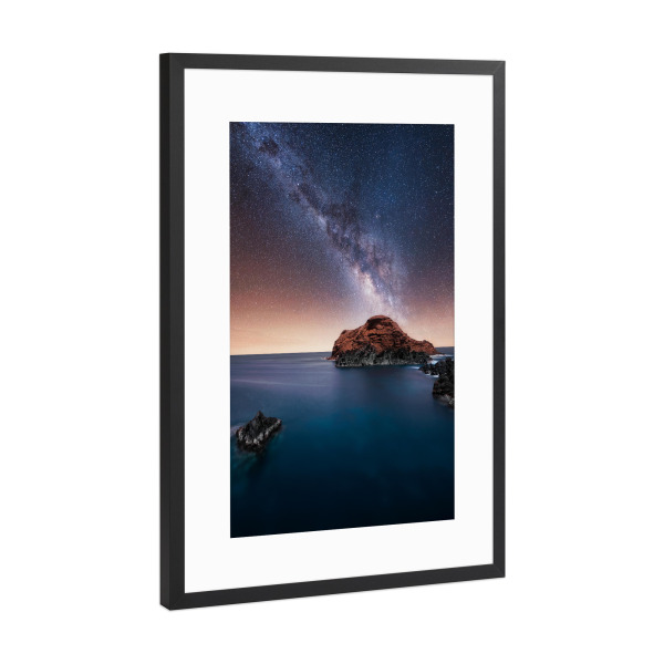 Poster mit Rahmen Schwarz (Metallic) "Ilheu Mole Night" artboxONE - Natur,Galaxy