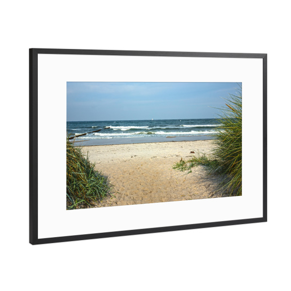 Poster mit Rahmen Schwarz (Metallic) "Urlaubsstimmung am Ostseestrad" artboxONE - Natur,Reise,Reise / Strand und Meer