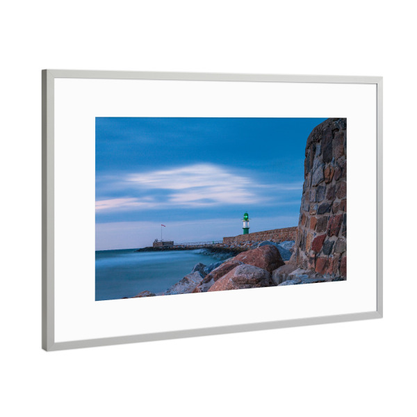 Poster mit Rahmen Silber "Mole und Molenturm abends" artboxONE - Natur,Reise,Architektur,Reise / Strand und Meer