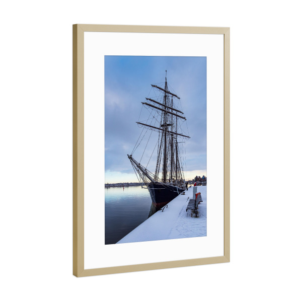 Poster mit Rahmen Gold "Segelschiff im Winter" artboxONE - Natur,Reise,Städte / Weitere