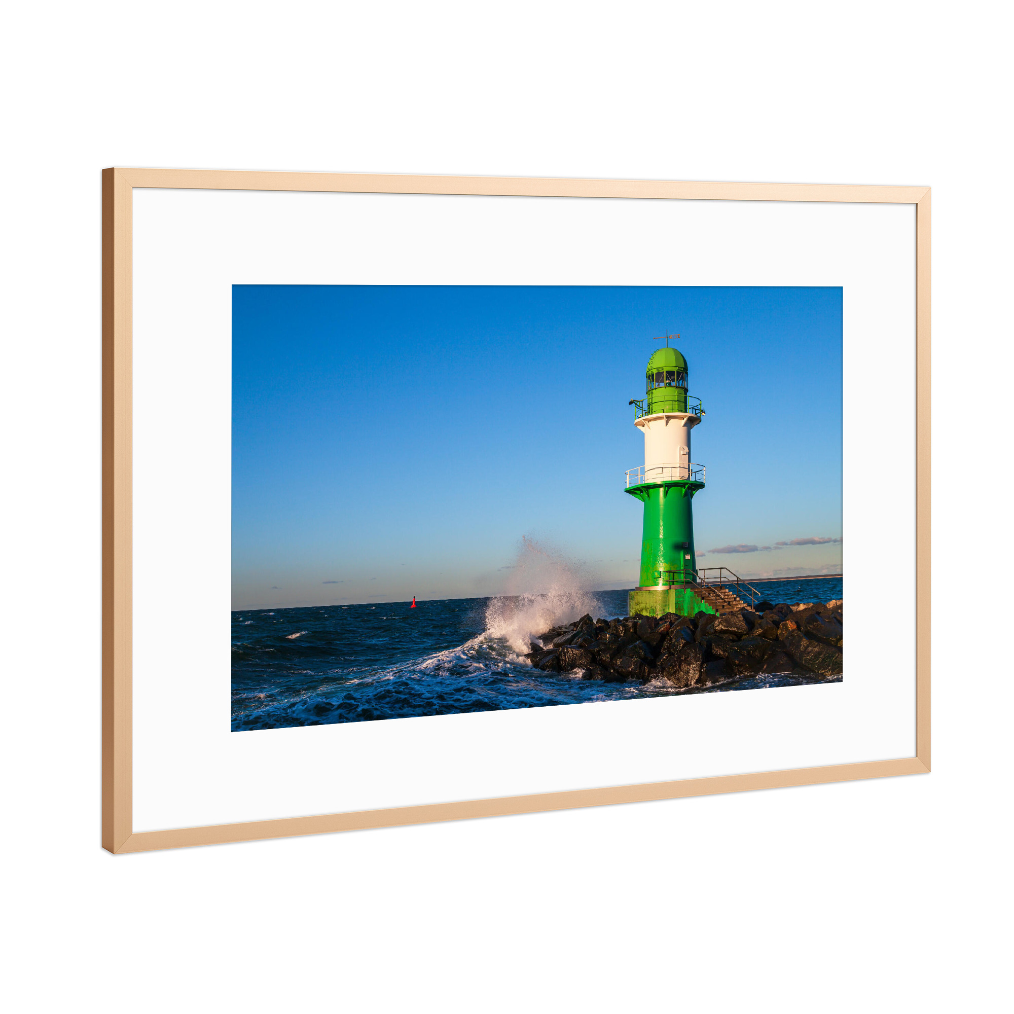 Poster mit Rahmen Kupfer "Welle und Molenturm" artboxONE - Natur,Reise,Architektur,Reise / Strand und Meer