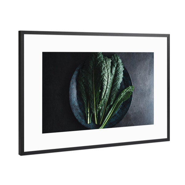 Poster mit Rahmen Schwarz (Metallic) "Cavolo nero black kale" artboxONE - Essen & Trinken,Essen & Trinken / Obst & Gemüse
