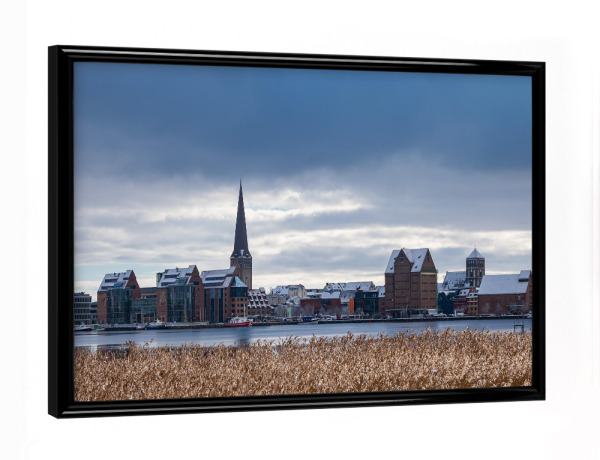 Poster mit schwarzem Rahmen "Schilf, Warnow und Rostock" artboxONE - Natur,Reise,Architektur,Städte / Weitere