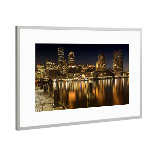 Poster mit Rahmen Silber "Boston Skyline am Abend" artboxONE - Architektur,Städte / Boston