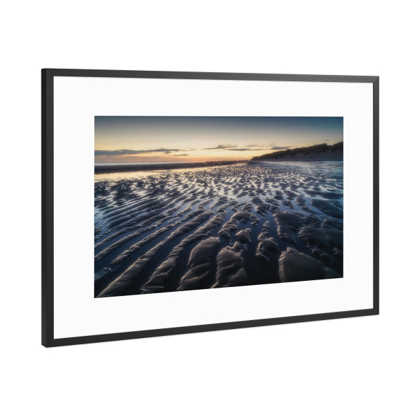 Poster mit Rahmen Schwarz (Metallic) "Nach Sonnenuntergang am Meer" artboxONE - Natur,Reise / Strand und Meer