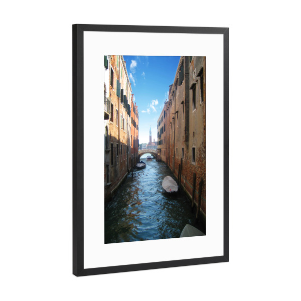 Poster mit Rahmen Schwarz (Metallic) "Kanal in Venedig" artboxONE - Reise,Architektur,Reise / Länder
