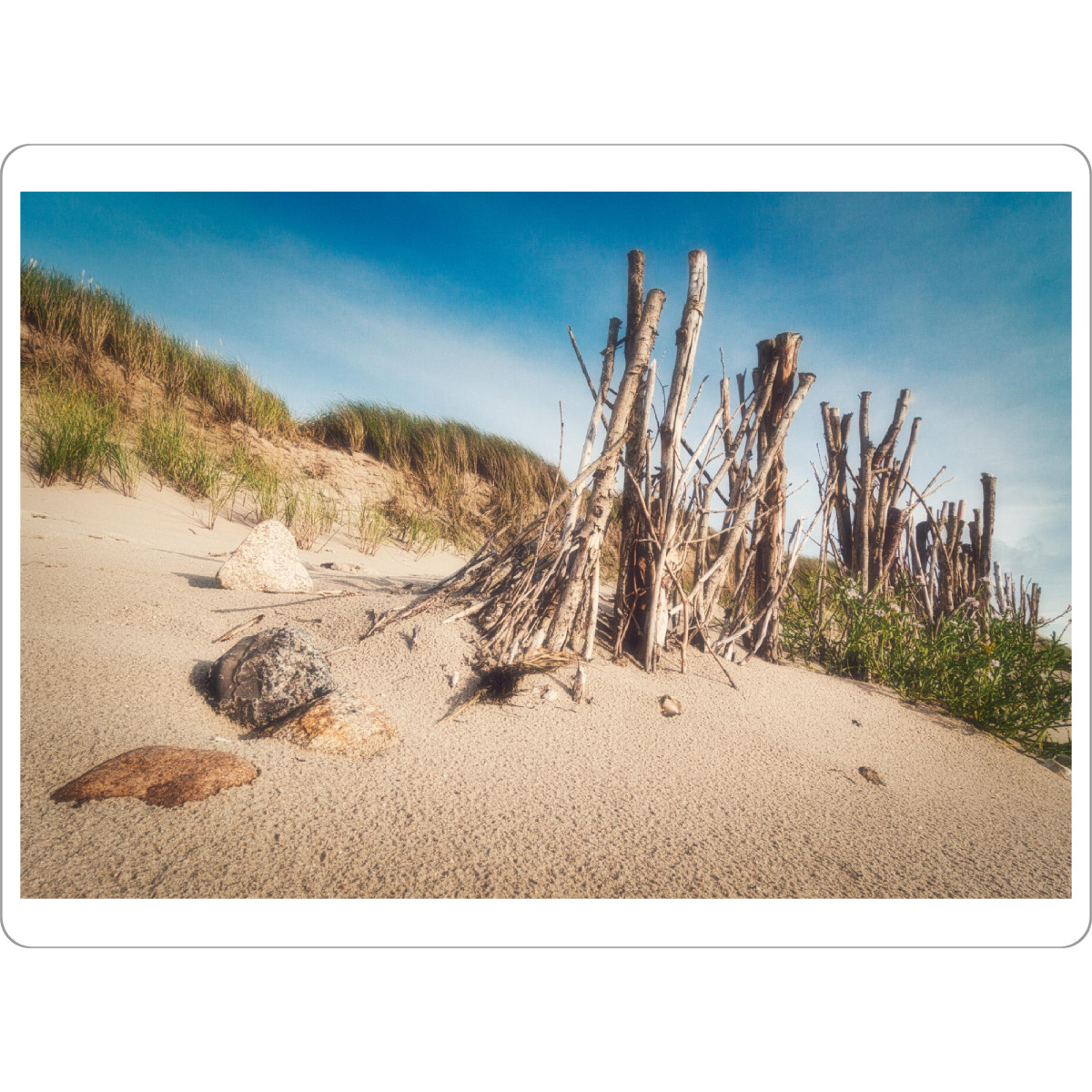 Tischset "Dünenblick" artboxONE - Natur,Reise,Reise / Strand und Meer - Strand,Dünen,Sand,Holz,Gräser,Steine,Dünenzaun,Himmel,Schleierwolken