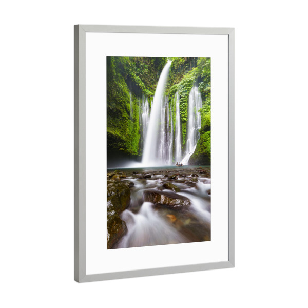 Poster mit Rahmen Silber "Wasserfall im Regenwald" artboxONE - Natur,Reise,Reise / Asien,Reise / Länder