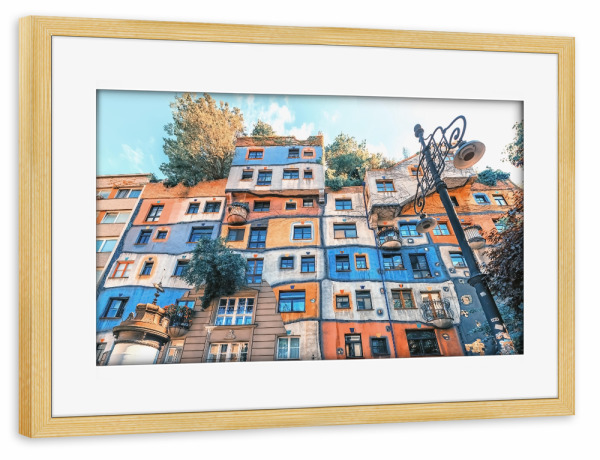 Poster mit Rahmen kiefer "Hundertwasser Village" artboxONE - Städte,Reise,Architektur,Reise / Länder,Städte / Wien