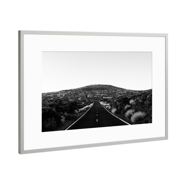 Poster mit Rahmen Silber "Road to nowhere" artboxONE - Natur,Reise,Schwarzweiß