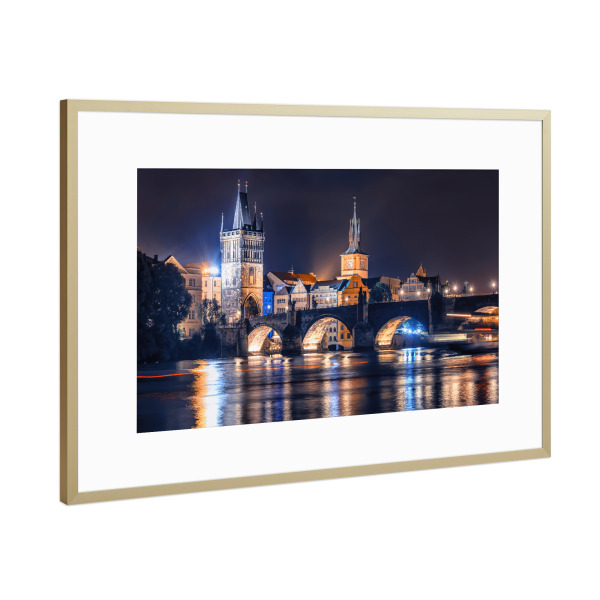 Poster mit Rahmen Gold "Night in Prague" artboxONE - Städte,Reise,Architektur,Reise / Länder,Städte / Prag