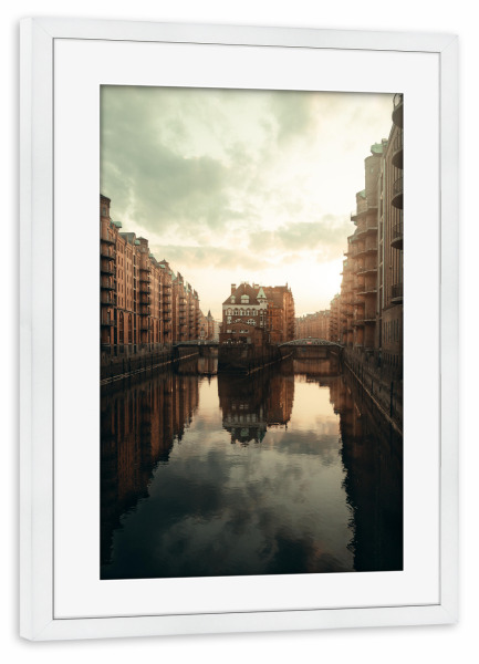 Poster mit Rahmen weiß "Hamburger Wasserschloss" artboxONE - Städte,Städte / Hamburg,Architektur