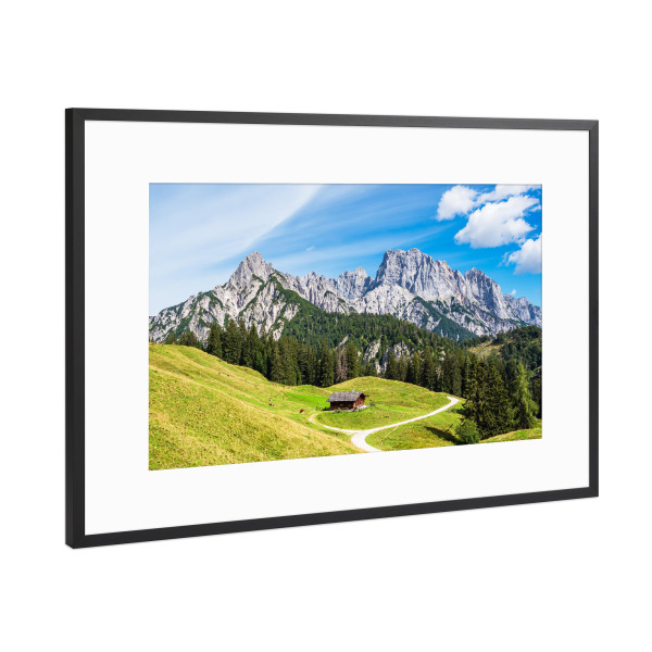 Poster mit Rahmen Schwarz (Metallic) "Alm, Hütte und Berge" artboxONE - Natur,Reise,Architektur,Reise / Länder