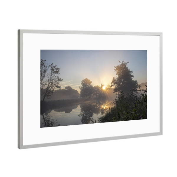 Poster mit Rahmen Silber "Mystische Stimmung an der Trave" artboxONE - Natur