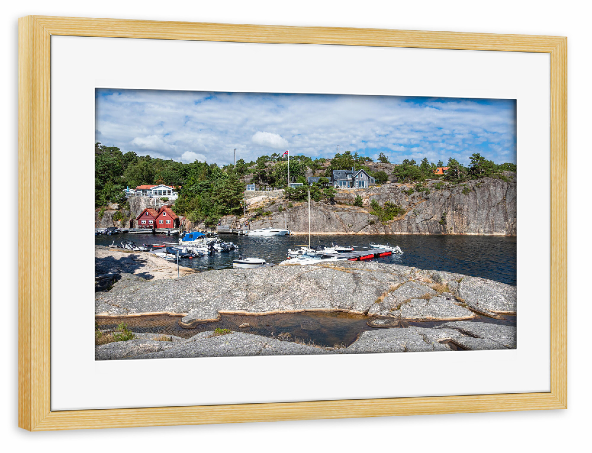 Poster mit Rahmen kiefer "Kleiner Hafen in Norwegen" artboxONE - Natur,Reise,Architektur,Reise / Strand und Meer,Reise / Länder