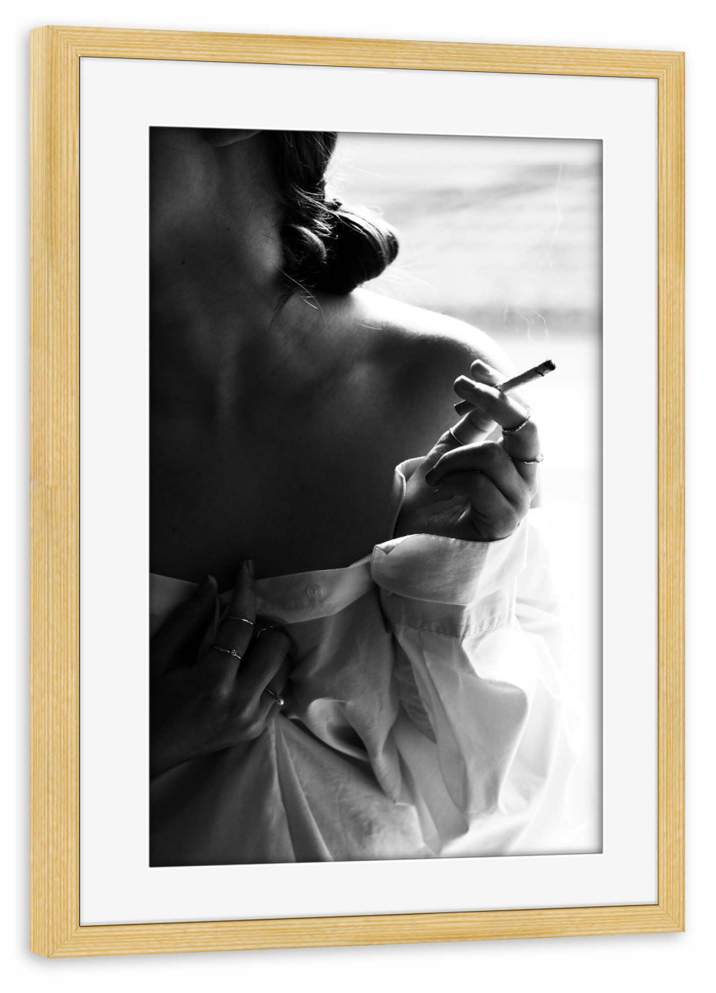 Poster mit Rahmen kiefer "Cigarette Break" artboxONE - Menschen,Schwarzweiß