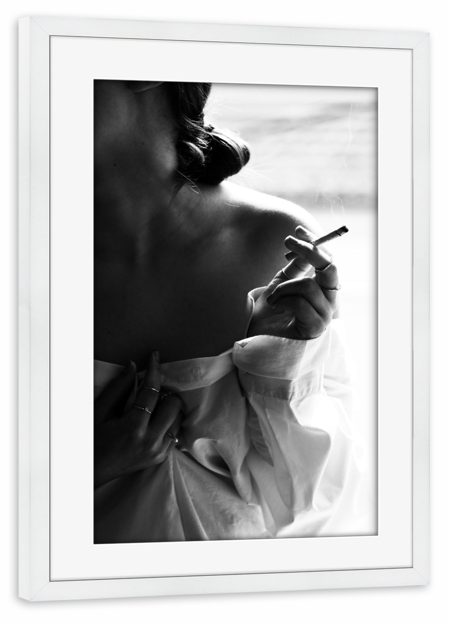 Poster mit Rahmen weiß "Cigarette Break" artboxONE - Menschen,Schwarzweiß