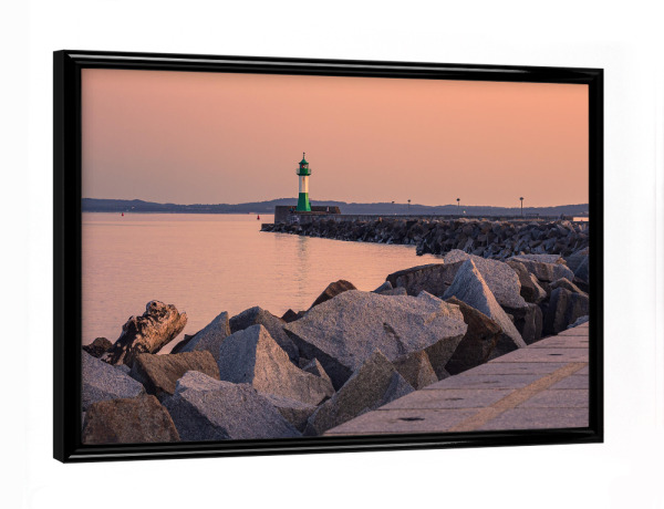 Poster mit schwarzem Rahmen "Abends am Leuchtturm" artboxONE - Natur,Reise,Architektur,Reise / Strand und Meer