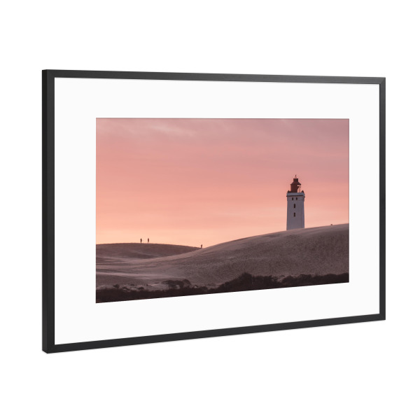Poster mit Rahmen Schwarz (Metallic) "Lighthouse in Dunes at Sunset" artboxONE - Reise / Strand und Meer