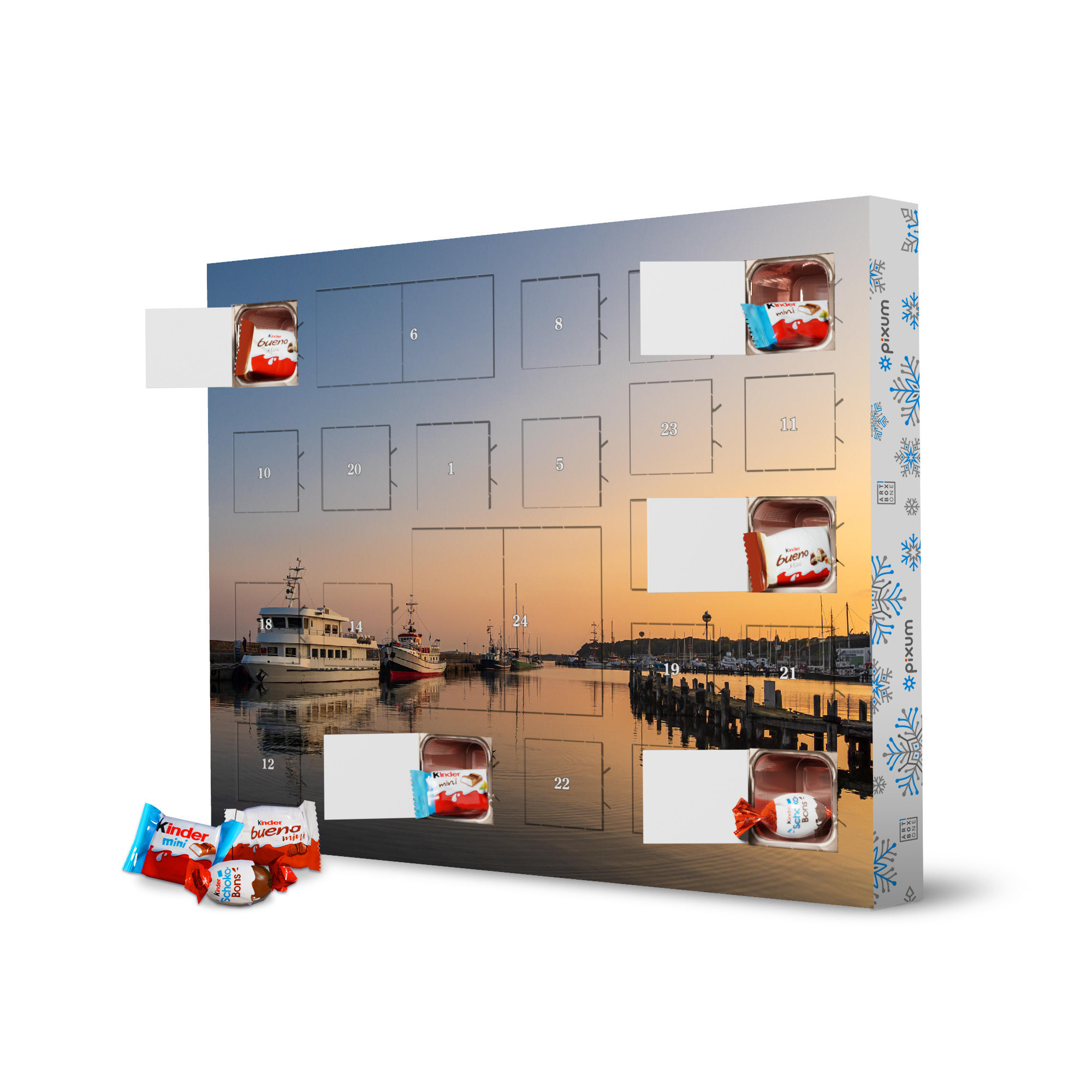 Adventskalender XXL mit Produkten von Kinder Hafen von Sassnitz am Abend artboxONE Adventskalender Natur