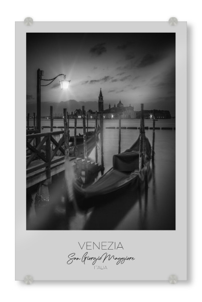 Acrylglasbild "Im Fokus: Venedig bei Nacht" artboxONE - Schwarzweiß,Städte / Venedig