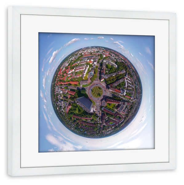 Poster mit Rahmen weiß "Lübeck - Kreisel Ziegelstr., high" artboxONE - Städte,Reise,Architektur,Reise / Länder,Städte / Weitere