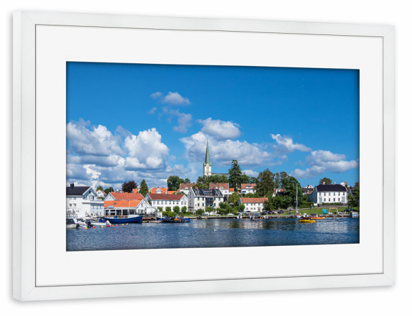 Poster mit Rahmen weiß "Lillesand in Norwegen" artboxONE - Reise,Architektur,Reise / Strand und Meer,Reise / Länder,Städte / Weitere