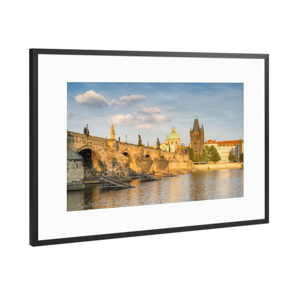 Poster mit Rahmen Schwarz (Metallic) "Abendsonne in Prag" artboxONE - Reise,Reise / Länder,Städte / Prag