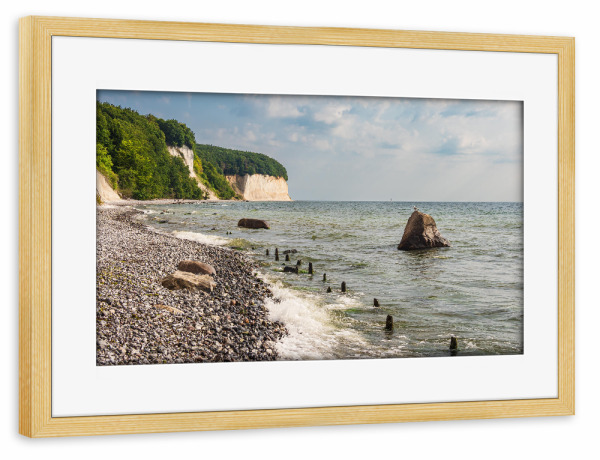 Poster mit Rahmen kiefer "Wolken, Steine, Buhne" artboxONE - Natur,Reise,Reise / Strand und Meer