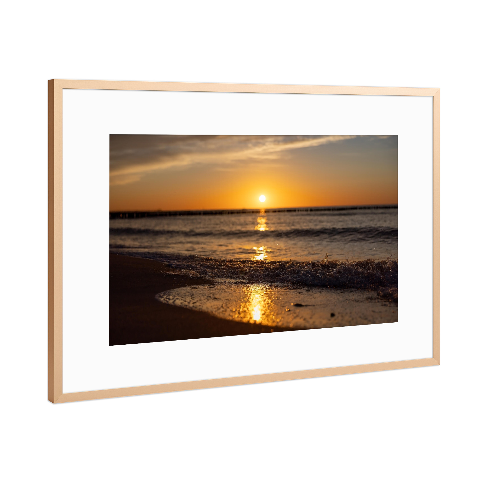 Poster mit Rahmen Kupfer "Wellen am Meer bei Sonnenuntergang" artboxONE - Natur,Reise / Strand und Meer