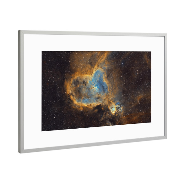 Poster mit Rahmen Silber "Herznebel in HSO" artboxONE - Galaxy