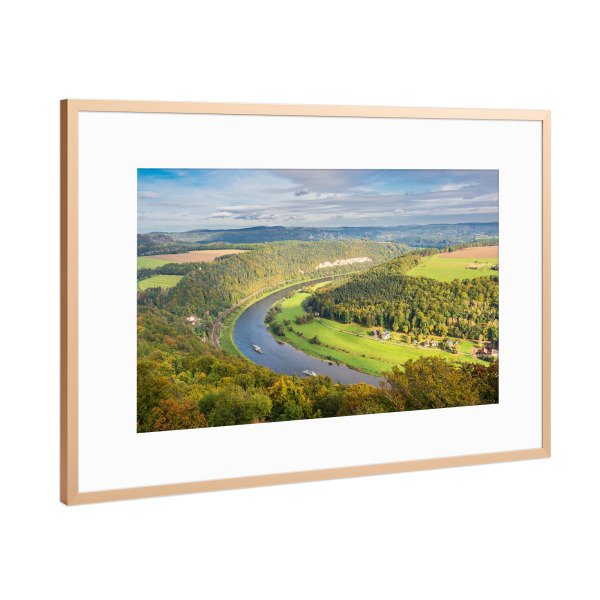 Poster mit Rahmen Kupfer "Elbe, Schiffe und Wald" artboxONE - Natur,Reise