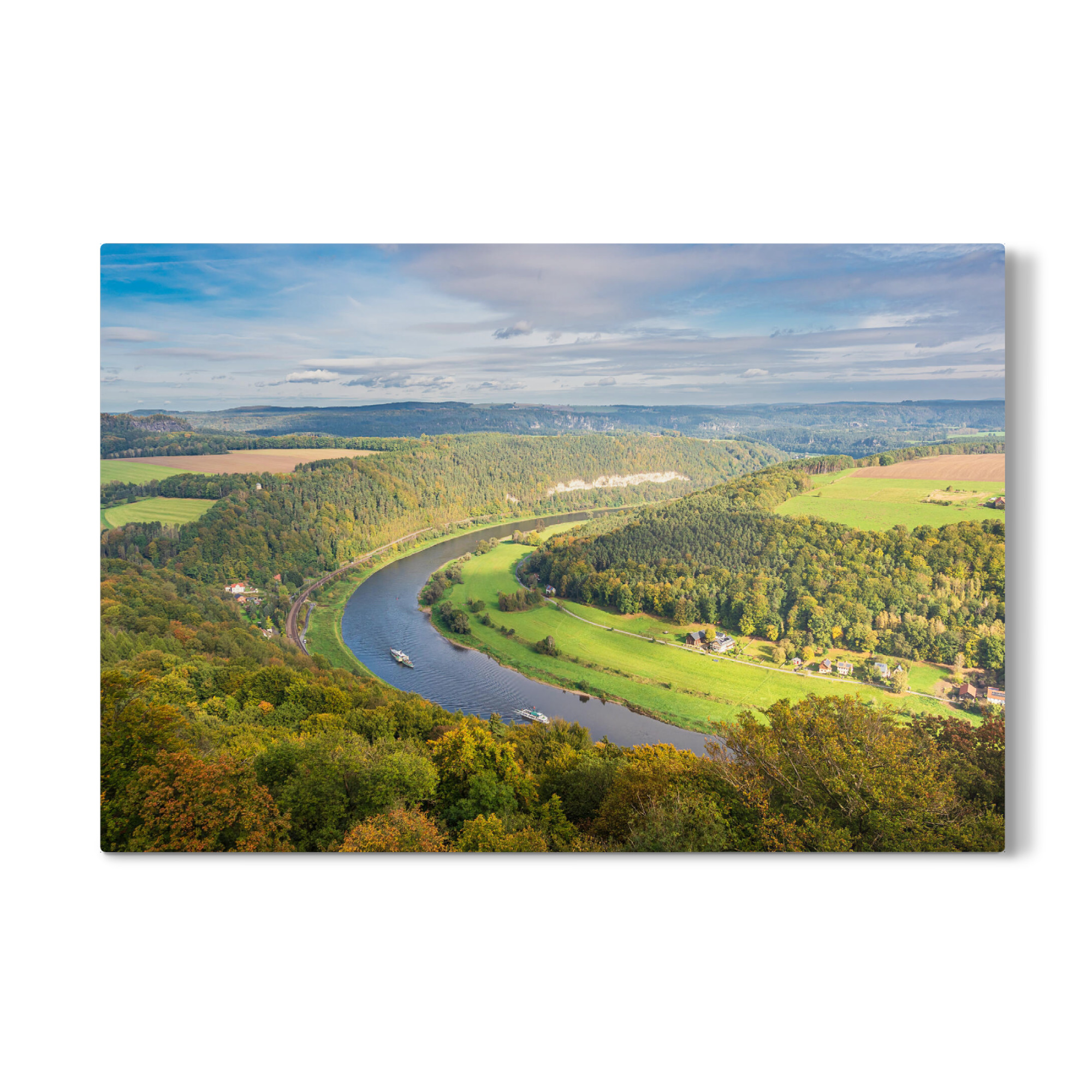 Galerie-Print "Elbe, Schiffe und Wald" 75x50 cm artboxONE