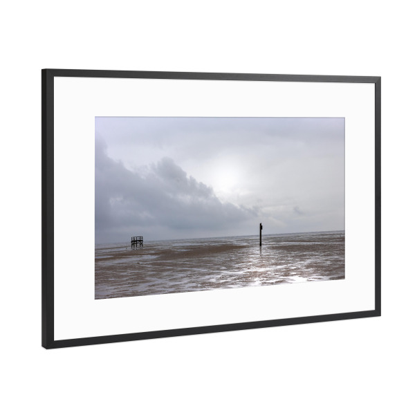 Poster mit Rahmen Schwarz (Metallic) "Ein Herbstmorgen am Meer" artboxONE - Natur,Reise,Reise / Strand und Meer