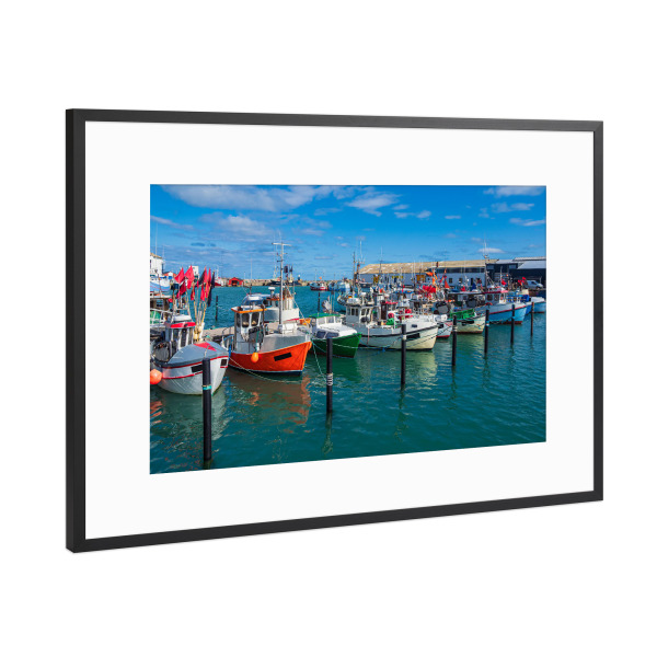 Poster mit Rahmen Schwarz (Metallic) "Hafen von Hirtshals mit Boote" artboxONE - Natur,Reise,Reise / Strand und Meer,Reise / Länder