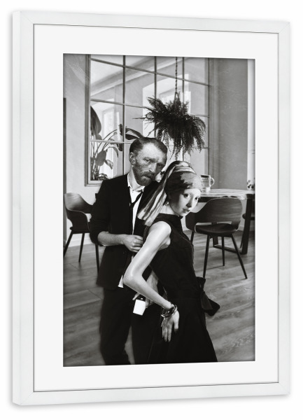 Poster mit Rahmen weiß "Girl and Vincent by Tas" artboxONE - Floral,Menschen,Schwarzweiß