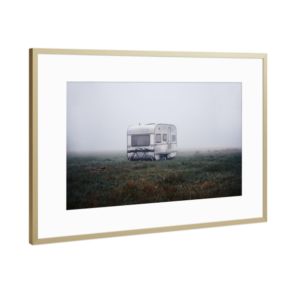 Poster mit Rahmen Gold "Greetings from vacation" artboxONE - Reise,Automobile,Buchstaben / L,Buchstaben / V