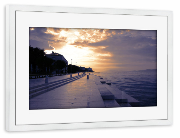 Poster mit Rahmen weiß "Riva, Zadar in Kroatien" artboxONE - Städte,Reise,Reise / Strand und Meer,Reise / Länder