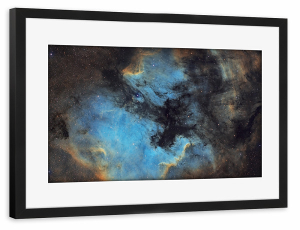 Poster mit Rahmen schwarz "Pelican Nebula" artboxONE - Galaxy