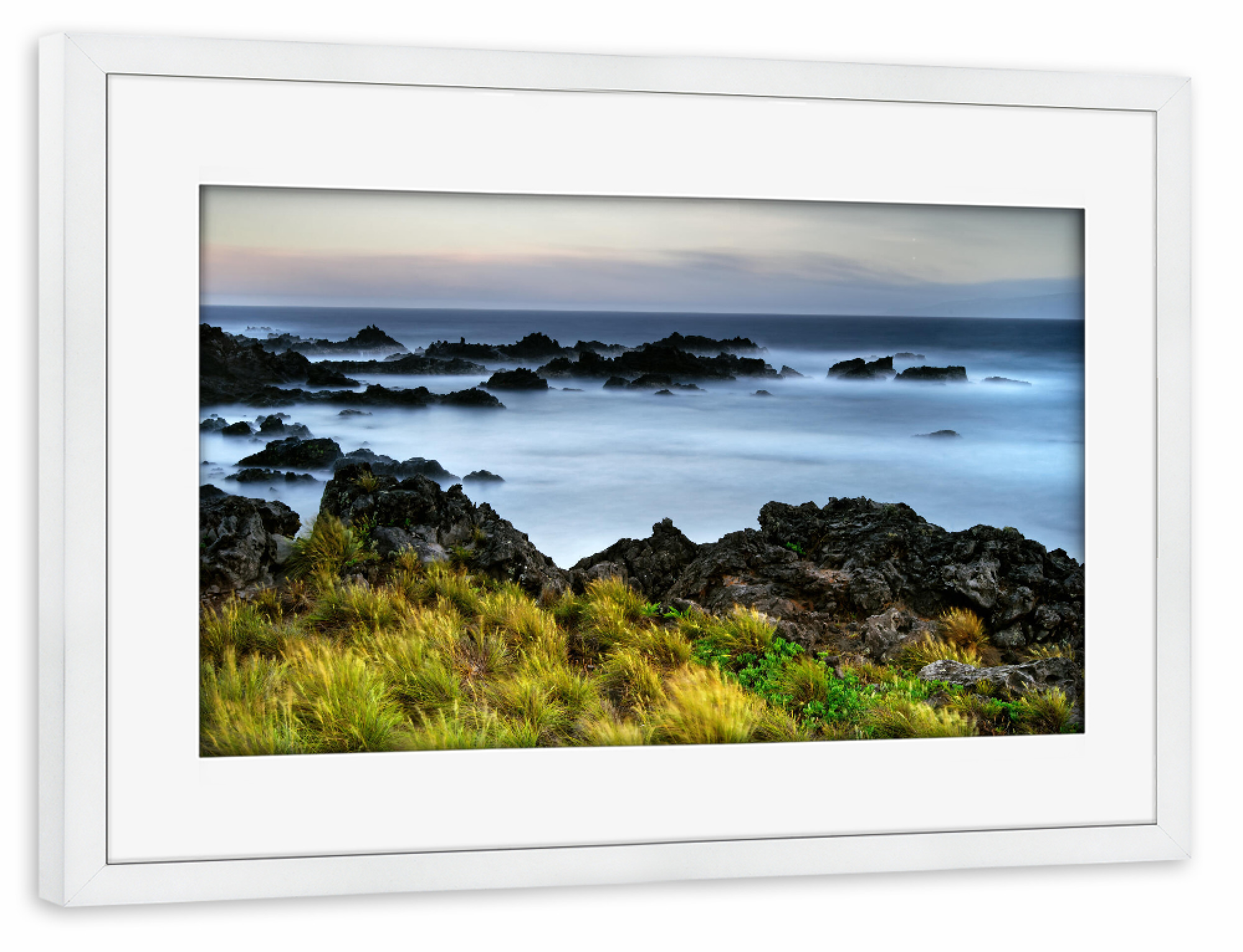 Poster mit Rahmen weiß "Felsenstrand bei kräftigem Wind" artboxONE - Natur,Reise,Reise / Strand und Meer