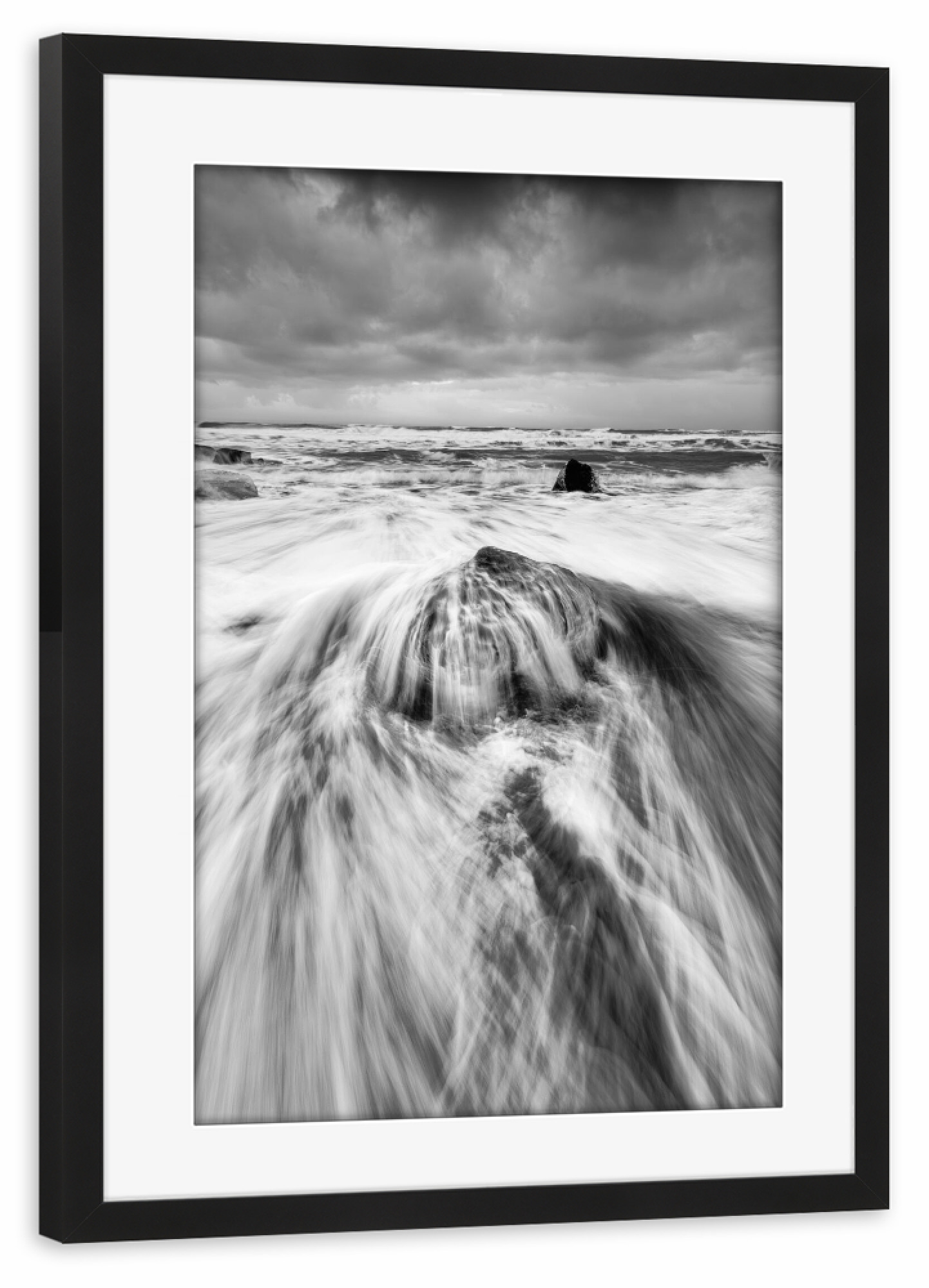Poster mit Rahmen schwarz "Welle und Eisblock" artboxONE - Natur,Schwarzweiß,Reise / Strand und Meer