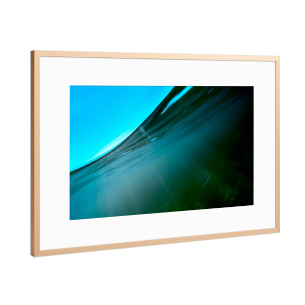 Poster mit Rahmen Kupfer "Over Under Water" artboxONE - Natur,Reise,Reise / Strand und Meer,Unterwasser,Buchstaben / W