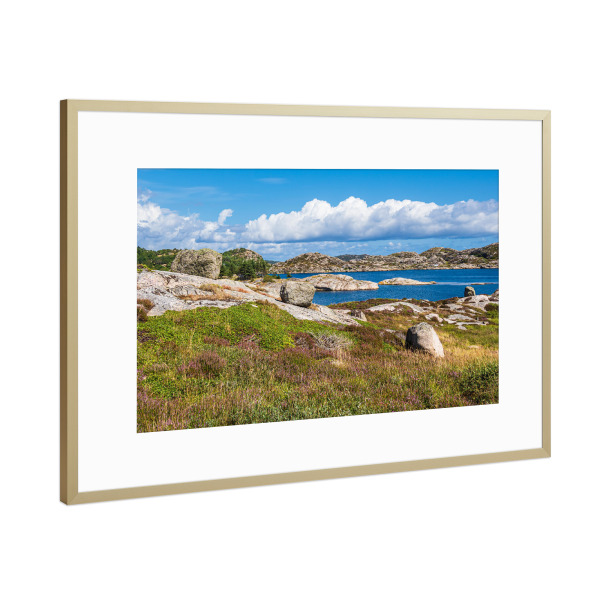 Poster mit Rahmen Gold "Felsen, Wasser und Wolken" artboxONE - Natur,Reise,Reise / Strand und Meer,Reise / Länder