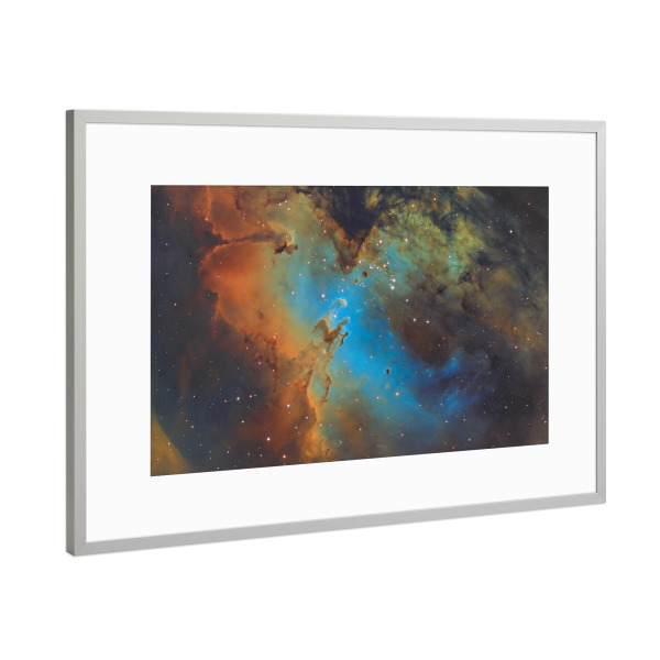 Poster mit Rahmen Silber "Adlernebel" artboxONE - Galaxy - Adlernebel,Galaxie,Weltraum,Space,Sterne,Stars,Galaxy,Universe,Universum,Weltall,Messier 16