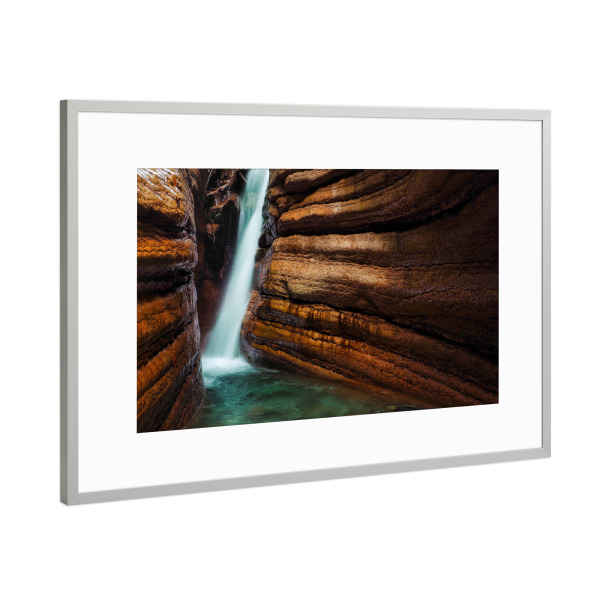 Poster mit Rahmen Silber "Wasserfall im Red Canyon" artboxONE - Natur,Marmor