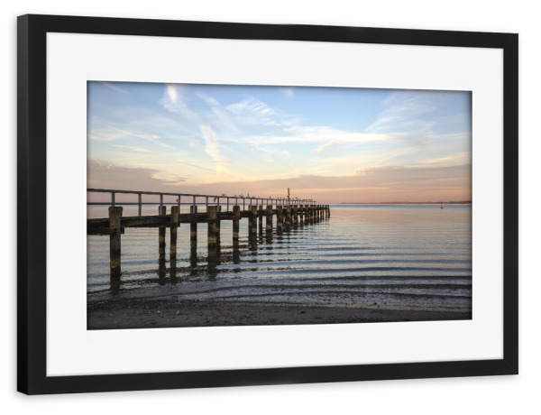 Poster mit Rahmen schwarz "Abendstimmung in Travemünde" artboxONE - Reise,Reise / Strand und Meer