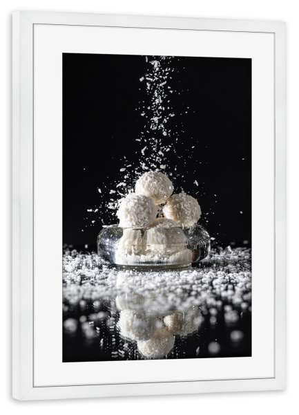 Poster mit Rahmen weiß "Kokos-Versuchung" artboxONE - Essen & Trinken - Kokos,Raffaelo,Pralinen,Schokolade,Schwarz,Weiß,Essen