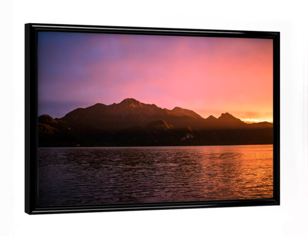 Poster mit schwarzem Rahmen "Alpensee bei Sonnenuntergang" artboxONE - Natur,Reise