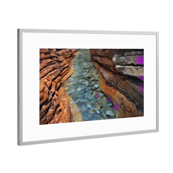 Poster mit Rahmen Silber "Das klare Wasser in der Schlucht" artboxONE - Natur,Abstrakt