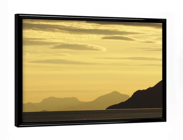 Poster mit schwarzem Rahmen "Fähre bei Sonnenuntergang" artboxONE - Natur,Reise